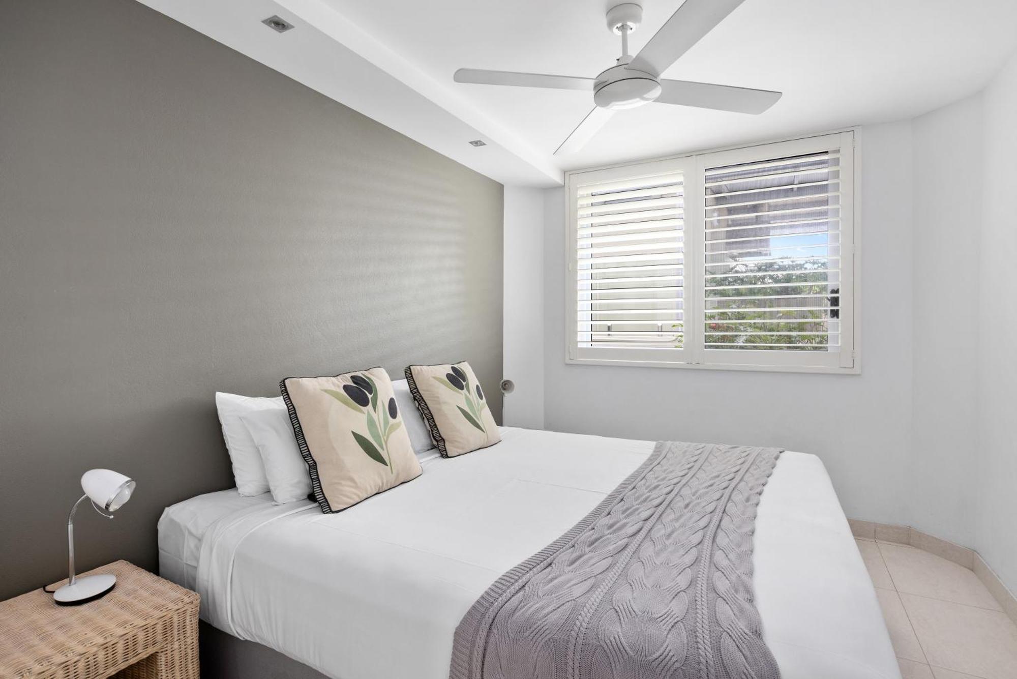 Fairshore 12: Absolute Beachfront, Direct Beach & Pool Access Noosa Heads Esterno foto