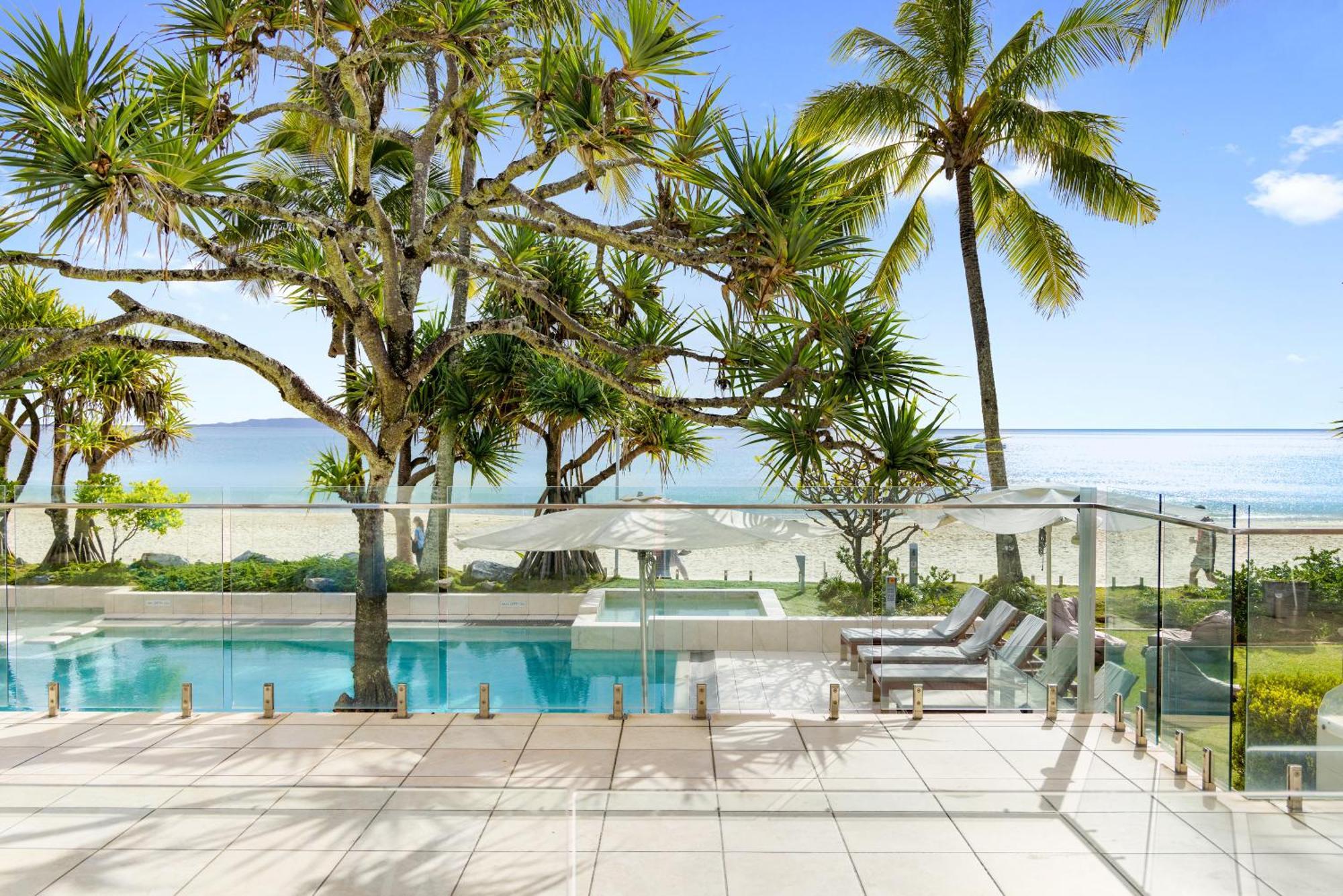 Fairshore 12: Absolute Beachfront, Direct Beach & Pool Access Noosa Heads Esterno foto